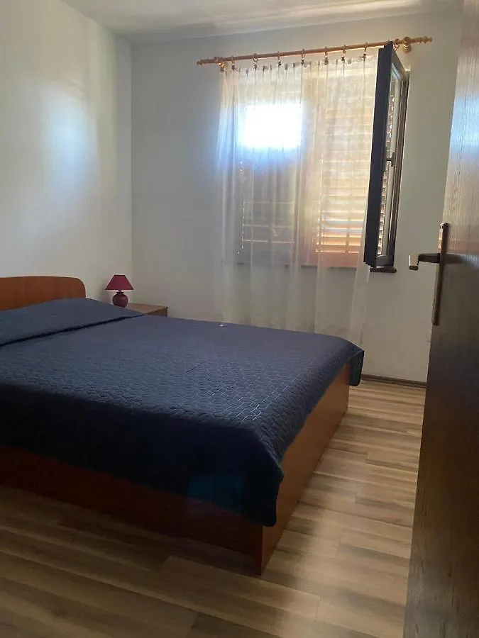 Apartment Gismondi Icici
