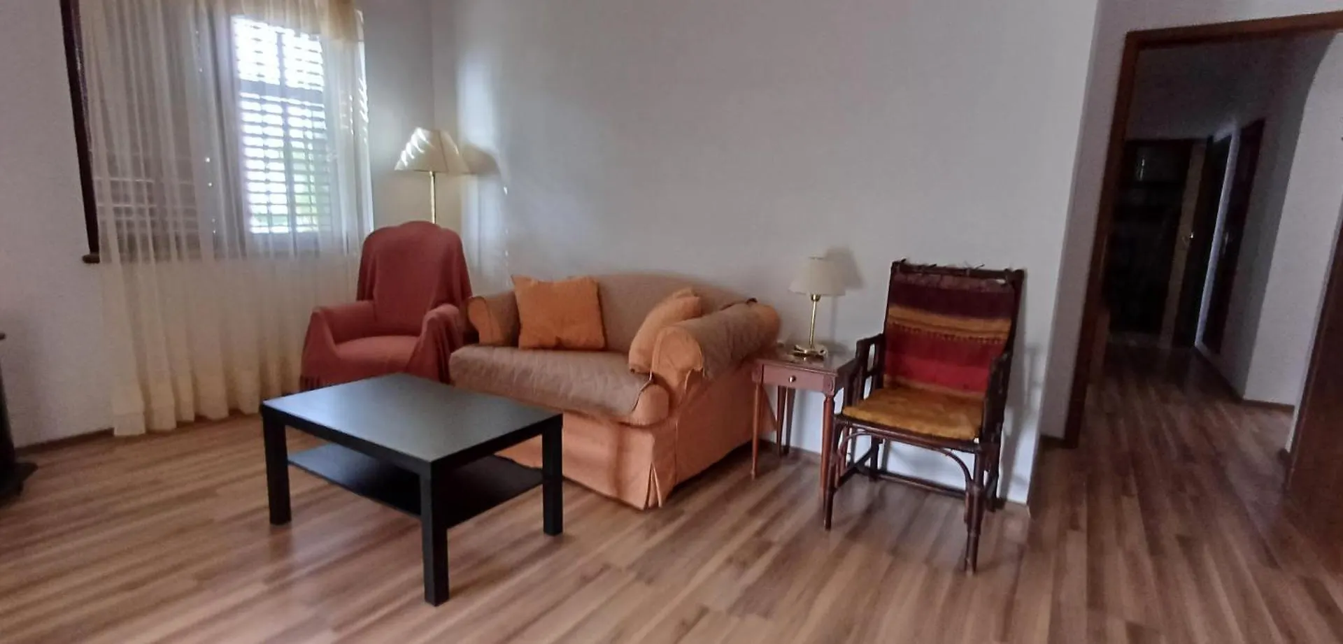 Apartment Gismondi Icici 0*,